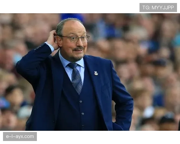 贝尼特斯战术体系重塑球队，全新足球风格表现亮眼