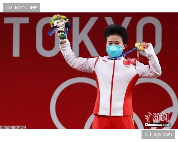 侯志慧训练完偷偷吃蛋糕被拍，这自律人设绷不住了？